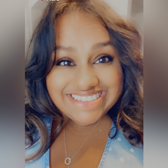 Meet your Posher, Mari. - Picture 1 of 3